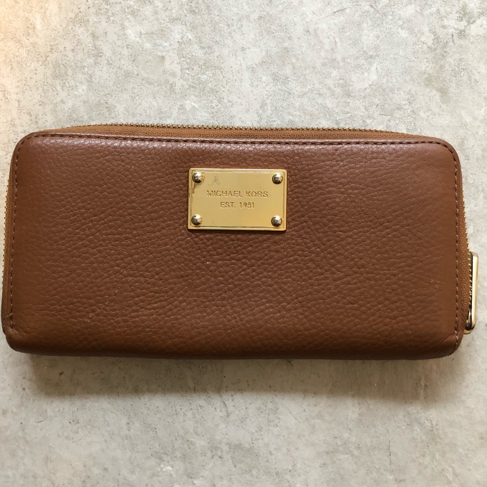 Michael kors wallet